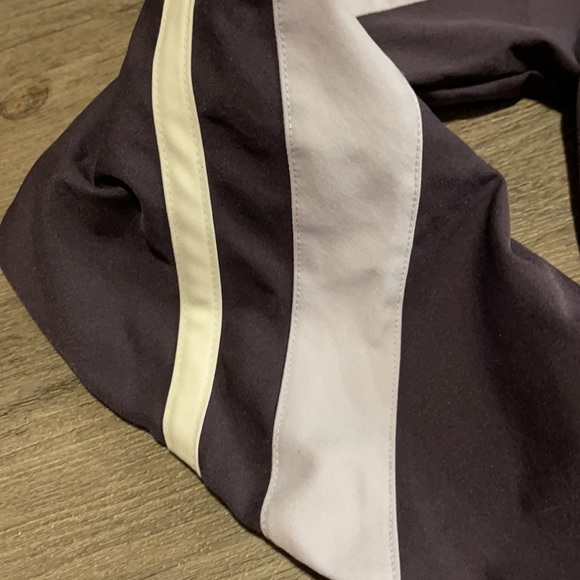 Nike women’s size medium jacket - Picture 3 of 10